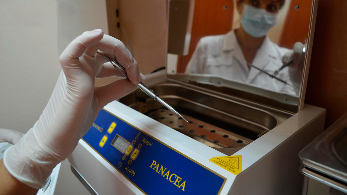 Паровой метод стерилизации рабочего инструмента в педикюрных салонах и салонах красоты